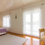 بيت للعطل Four-bedroom In Pula