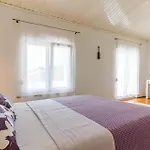 بيت للعطل Four-bedroom In Pula