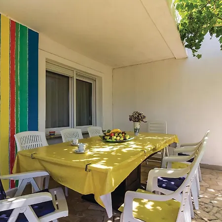 Vikendica Four-bedroom In Pula Medulin