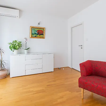 Cozy In With Kitchen Medulin