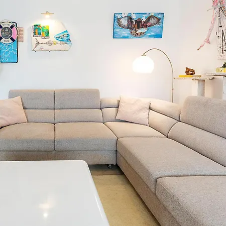 Four-bedroom In Pula Casa vacanze *