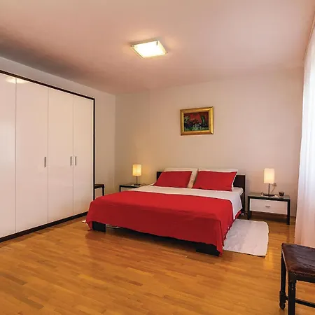 Casa vacanze Four-bedroom In Pula *