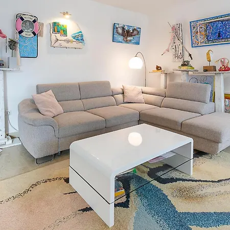 Four-bedroom In Pula