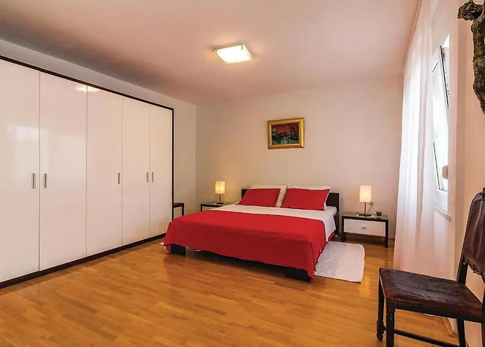 Casa vacanze Four-bedroom In Pula *